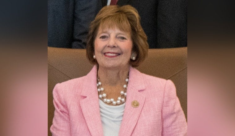 Indiana Boosts Minimum Teacher Salary to $45,000 Under New Educational Reform Law