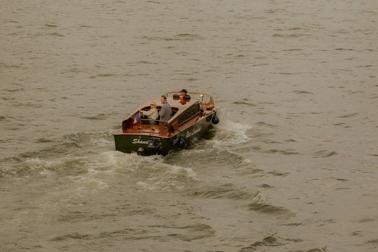 Indianapolis Fire Department Rescues Boaters from Potential Peril on White River in Broad Ripple