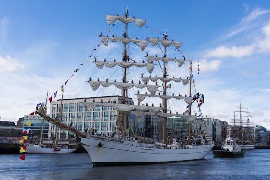 Investigation Underway as Mexican Navy Ship Cuauhtémoc Awaits Repair Post-Collision with Brooklyn Bridge
