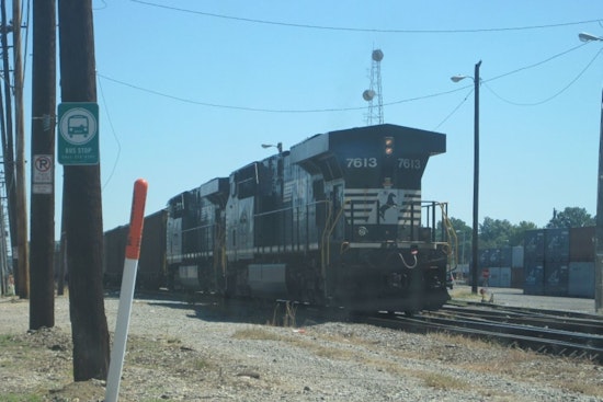 Johnson City Drivers Alerted: University Parkway Rail Crossing Closure to Disrupt Traffic Next Week