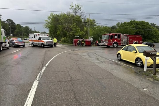 Knoxville Commuters Face Detours as Broadway-Jacksboro Pike Crash Leads to Lane Closures