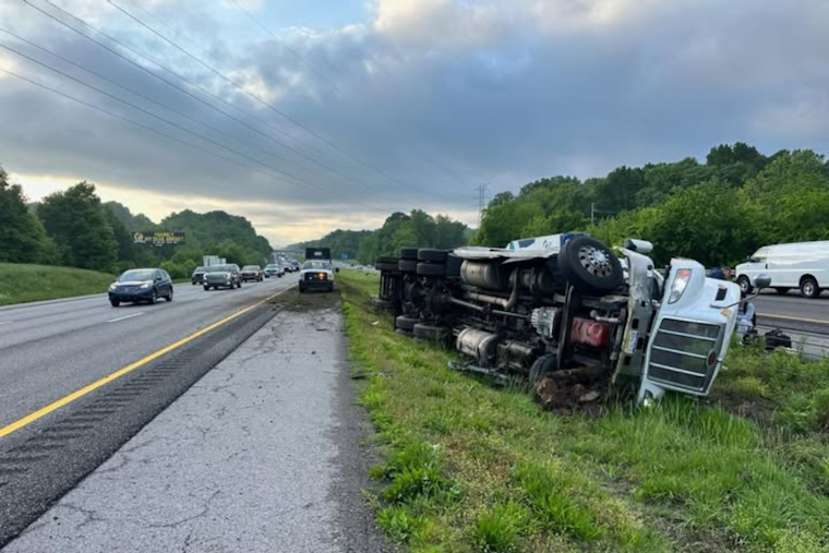 Knoxville Commuters Face Traffic Woes as Tractor-Trailer Overturns on I-40 Near Holston River Bridge