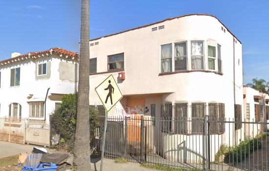 LAFD Extinguishes Apartment Blaze in Vermont-Slauson with No Injuries Reported