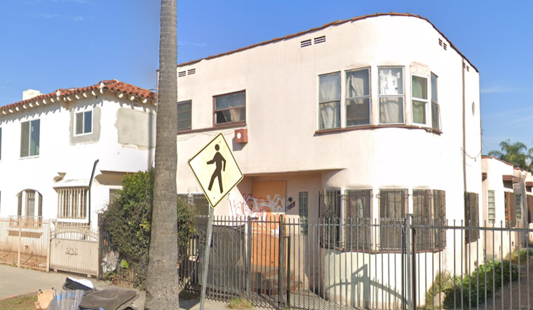 LAFD Extinguishes Apartment Blaze in Vermont-Slauson with No Injuries Reported