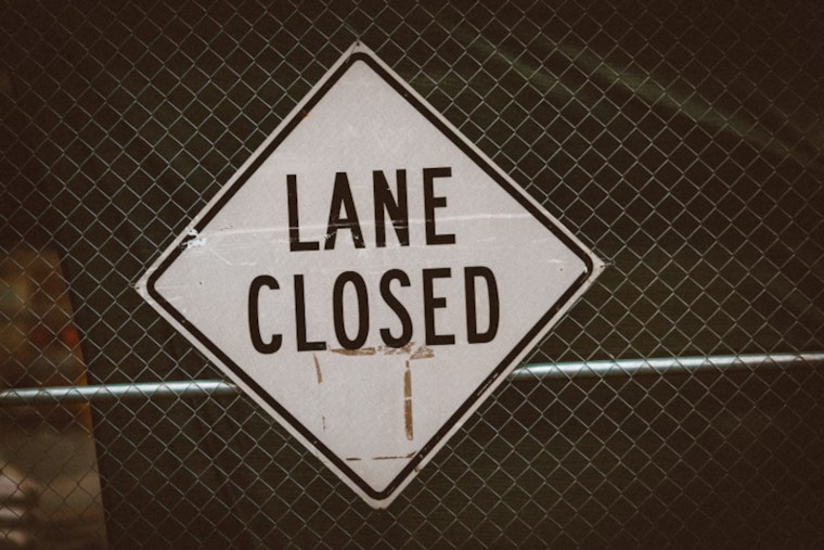 Las Vegas Drivers Alert, NDOT Announces Overnight Lane Closures for Freeway Sign Replacement Project