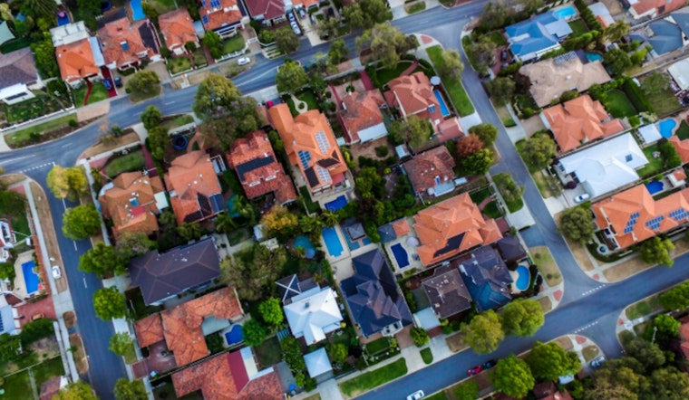 Las Vegas Housing Market Sees Price Dip and Surge in Listings, Aiming for Balance