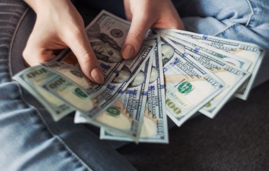 Los Angeles City Council Votes on Progressive $30 Minimum Wage Hike for Tourism Workers by 2028