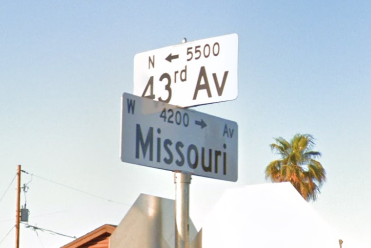 Man with Machete and Bat Apprehended After Assaulting People in Glendale