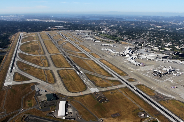Manhunt Underway for Fugitive Who Escaped Custody at Seattle-Tacoma International Airport