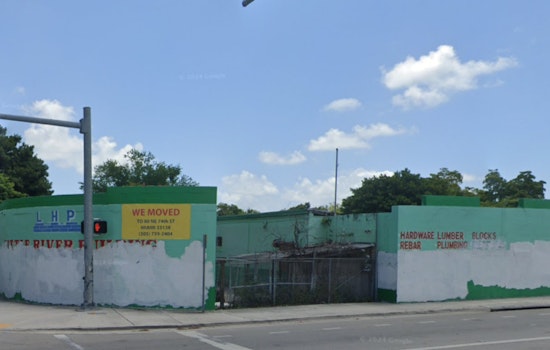 Miami Fire Rescue Battles Blaze at Abandoned Warehouse, Urges Precautions for Residents