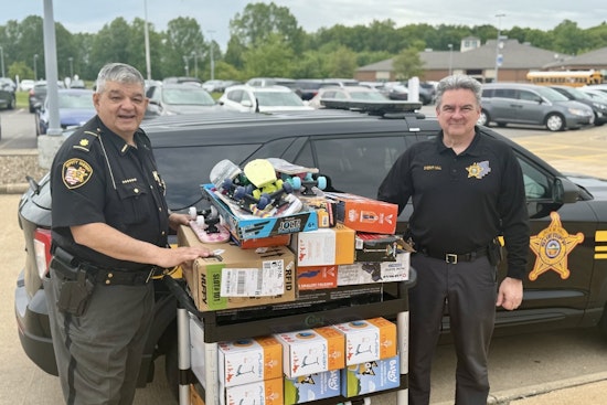 Midview East Intermediate Celebrates D.A.R.E. Graduation with Gifts from Lorain County Sheriff's Office