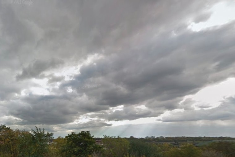 Milwaukee Braces for Week of Fluctuating Weather with Sun Showers and Gusty Winds Expected