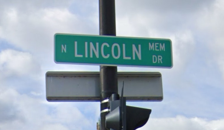 Milwaukee Waves Goodbye to "Deep Thought" as Lincoln Memorial Drive Closes for Removal of Abandoned Boat