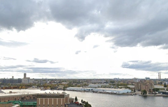 Milwaukee Welcomes Warmer Weather Amidst Spring Showers Forecast