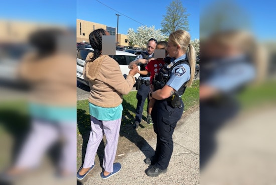 Minneapolis Community and Police Swiftly Reunite Lost Toddler with Mother