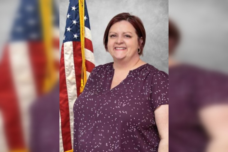 Molalla City Councilor Rae Lynn Botsford Indicted on 24 Counts for Alleged Theft from School Parent Group