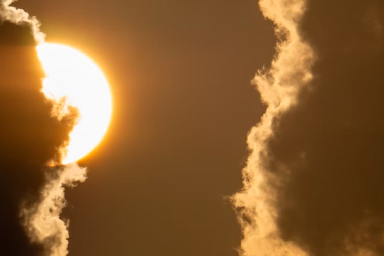 Nashville Braces for Week of Mixed Weather with Showers, Thunderstorms, and Sunshine on Horizon