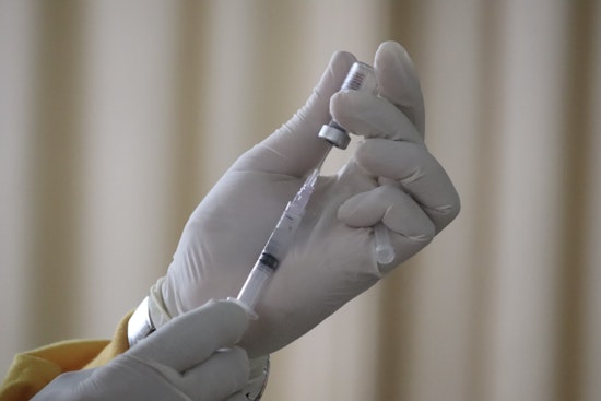 New COVID-19 Strain NB.1.8.1 Detected in New York Amid Evolving Vaccine Guidelines