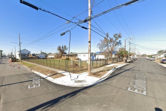 New Orleans Police Investigate Fatal Shooting in Hollygrove, Victim Found Shot in Vehicle