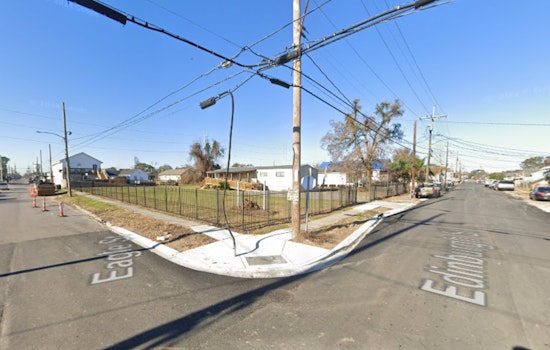 New Orleans Police Investigate Fatal Shooting in Hollygrove, Victim Found Shot in Vehicle