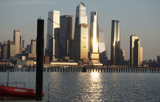 New York City Welcomes Sunny Memorial Day Across Boroughs with Mild Weekly Forecast Ahead