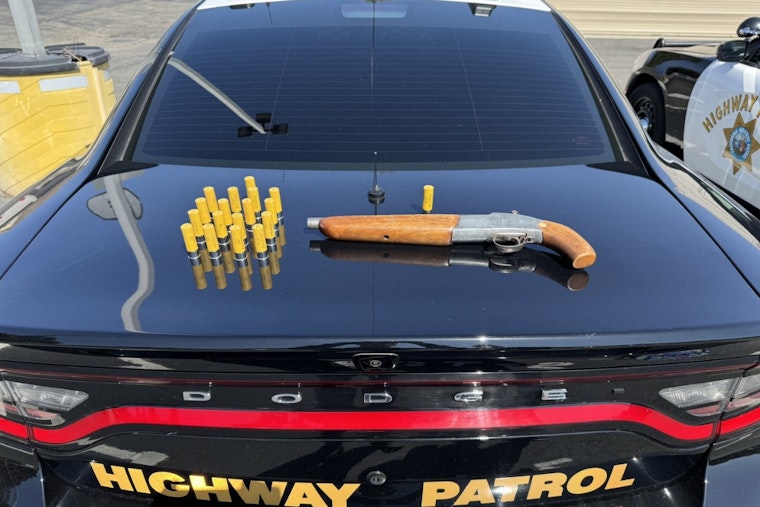 Oakland High-Speed Chase Ends with Recovery of Loaded Shotgun and Suspect Arrest