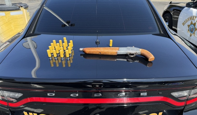 Oakland High-Speed Chase Ends with Recovery of Loaded Shotgun and Suspect Arrest
