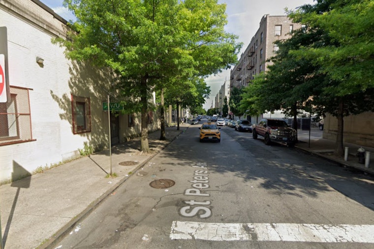 Off-Duty NYPD Officer Assaulted and Robbed in Bronx as Suspects Are Sought in Growing Robbery Pattern