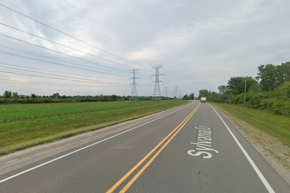 Ohio Man Dies in Tesla Crash on I-75 in Monroe County, Investigation Underway