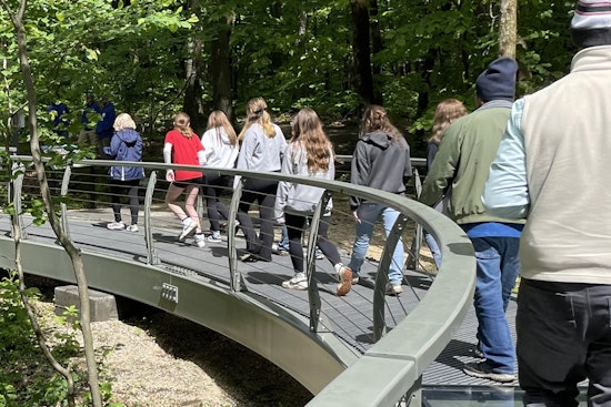 Ohio Unveils Daring Falls Edge Glass Walkway for Thrill-Seekers at Nelson-Kennedy Ledges State Park