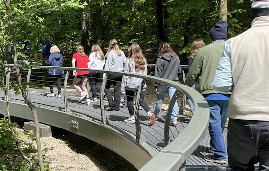 Ohio Unveils Daring Falls Edge Glass Walkway for Thrill-Seekers at Nelson-Kennedy Ledges State Park