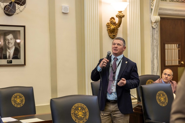 Oklahoma House Passes Stringent Trucking Bill Requiring Visas and English Proficiency for Foreign Drivers