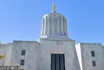 Oregon House Passes Resolution of Solidarity with Ukraine Amid Conflict with Russia