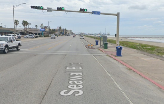 Oregon Man Dies After Being Rescued from No-Swimming Zone in Galveston Beach