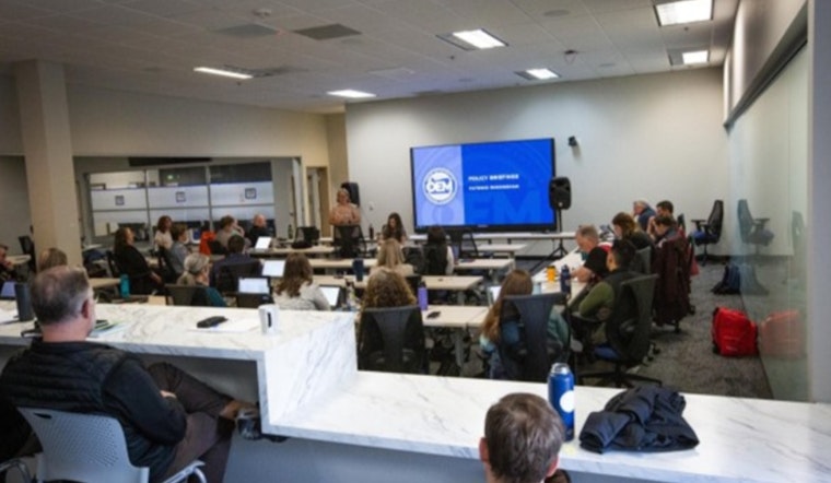 Oregon Officials Unite for Wildfire Preparedness and Strategy Session at State Emergency Coordination Center