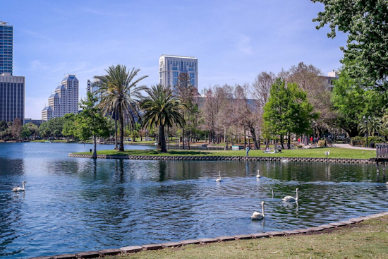 Orlando Buckles Up for Sizzling Temperatures, Precautions Urged Amid Heat Wave