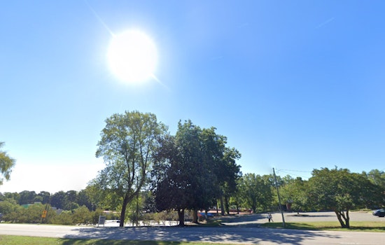 Philadelphia Braces for Week of Mixed Weather: Sun, Wind Gusts, and Showers Ahead
