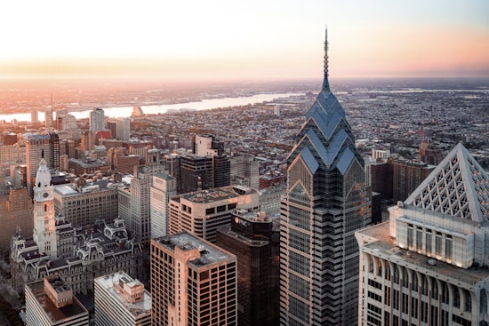 Philadelphia Wakes to Foggy Morning with Sunny Weekend and Possible Showers Ahead, Says NWS