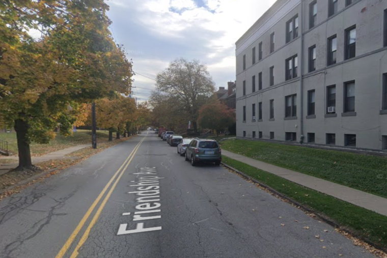 Pittsburgh Police Respond to Carjacking Incident, Suspect Wounded and Apprehended Following Vehicle Theft on Friendship Avenue