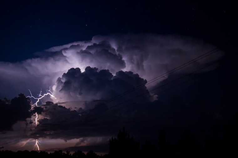 Raleigh Braces for Thunderstorms and Showers with 80% Precipitation Chance, National Weather Service Advises Caution