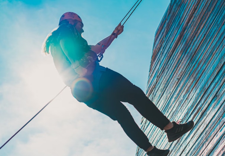 Rappelling Adventure Thrills Hit Chicago Suburbs as Westin Hotel in Itasca Launches "Altitude Zone"