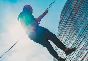 Rappelling Adventure Thrills Hit Chicago Suburbs as Westin Hotel in Itasca Launches "Altitude Zone"