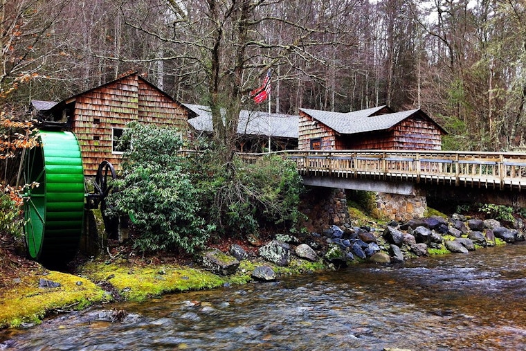 Roan Mountain State Park Introduces All-Terrain Wheelchair, Expanding Tennessee's Initiative for Inclusive Recreation