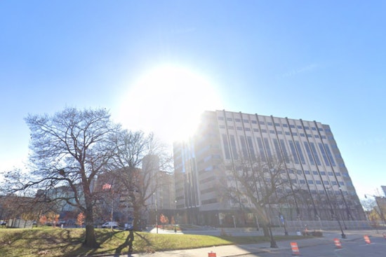 Sacramento Basks in a Sunny Prelude to Summer, NWS Forecasts Highs Reaching Low 90s