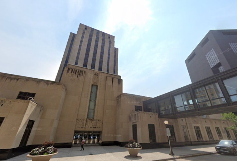 Saint Paul City Council to Tackle Zoo Governance, Economic Outlook, and Public Health Issues in Upcoming Meetings