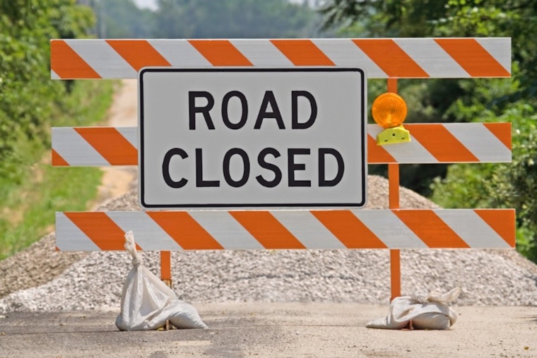 Saint Paul Commuters Face Delays as Sinkhole Closes Downtown Stretch on West 7th Street