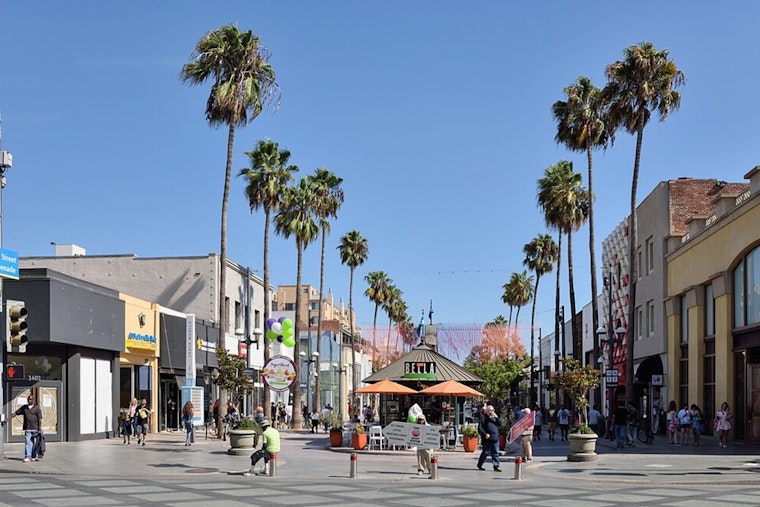 Santa Monica Approves Public Drinking at Third Street Promenade to Boost Post-Pandemic Revival