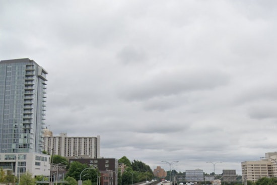 Seattle Embraces Classic Cloudy Skies and Mild Showers for the Coming Week