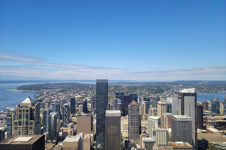 Seattle Embraces Spring Warmth: Sunny Skies and Rising Temperatures Ahead