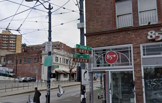 Seattle Police Investigate Double Stabbing in Chinatown-International District, Suspect at Large